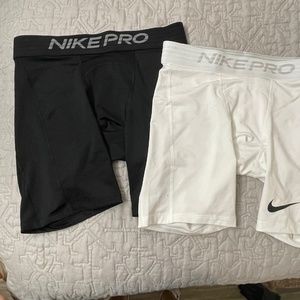 Men's Nike Pro in Set of Two (never worn!)